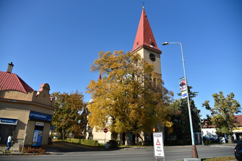 Milovice, kostel sv. Kateřiny Alexandrijské